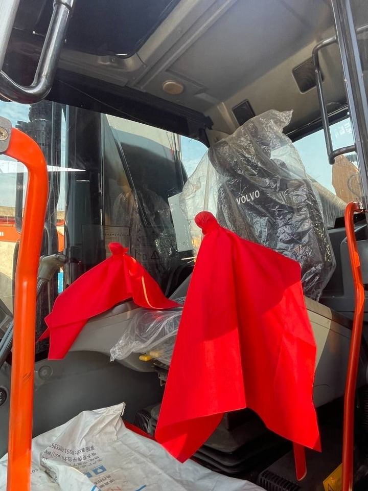 Volvo EC 290 - Багер гасеничар: слика 3 Volvo EC 290 - Багер гасеничар: слика 3