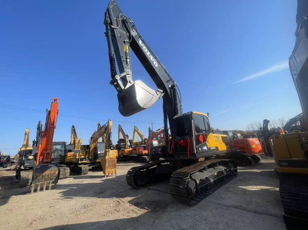 Volvo EC300  - Багер гасеничар: слика 1 Volvo EC300  - Багер гасеничар: слика 1