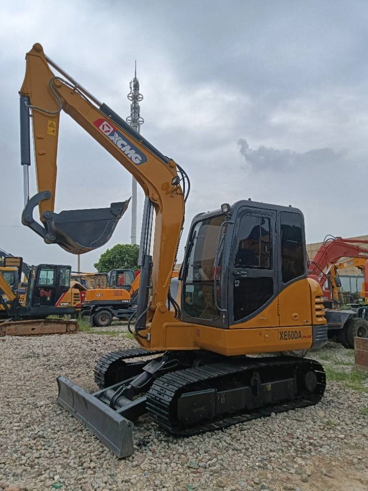 XCMG 60 - Багер гасеничар: слика 1 XCMG 60 - Багер гасеничар: слика 1