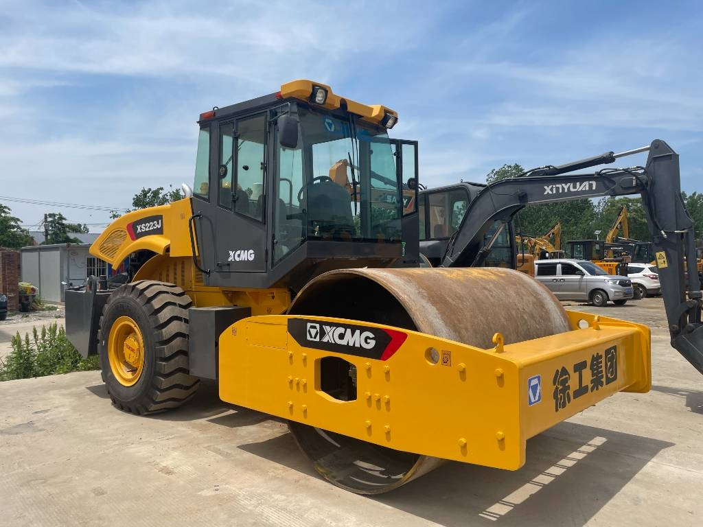 XCMG XS 223 J - Компактор: слика 1 XCMG XS 223 J - Компактор: слика 1