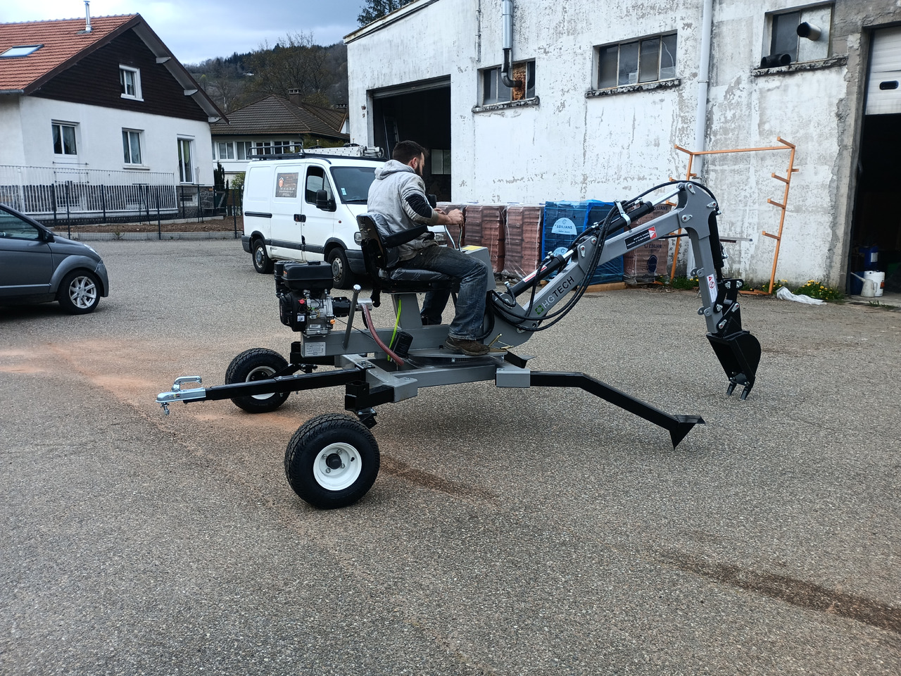 HG TECH Mini Pelle Araignée - Багер пајак: слика 1 HG TECH Mini Pelle Araignée - Багер пајак: слика 1