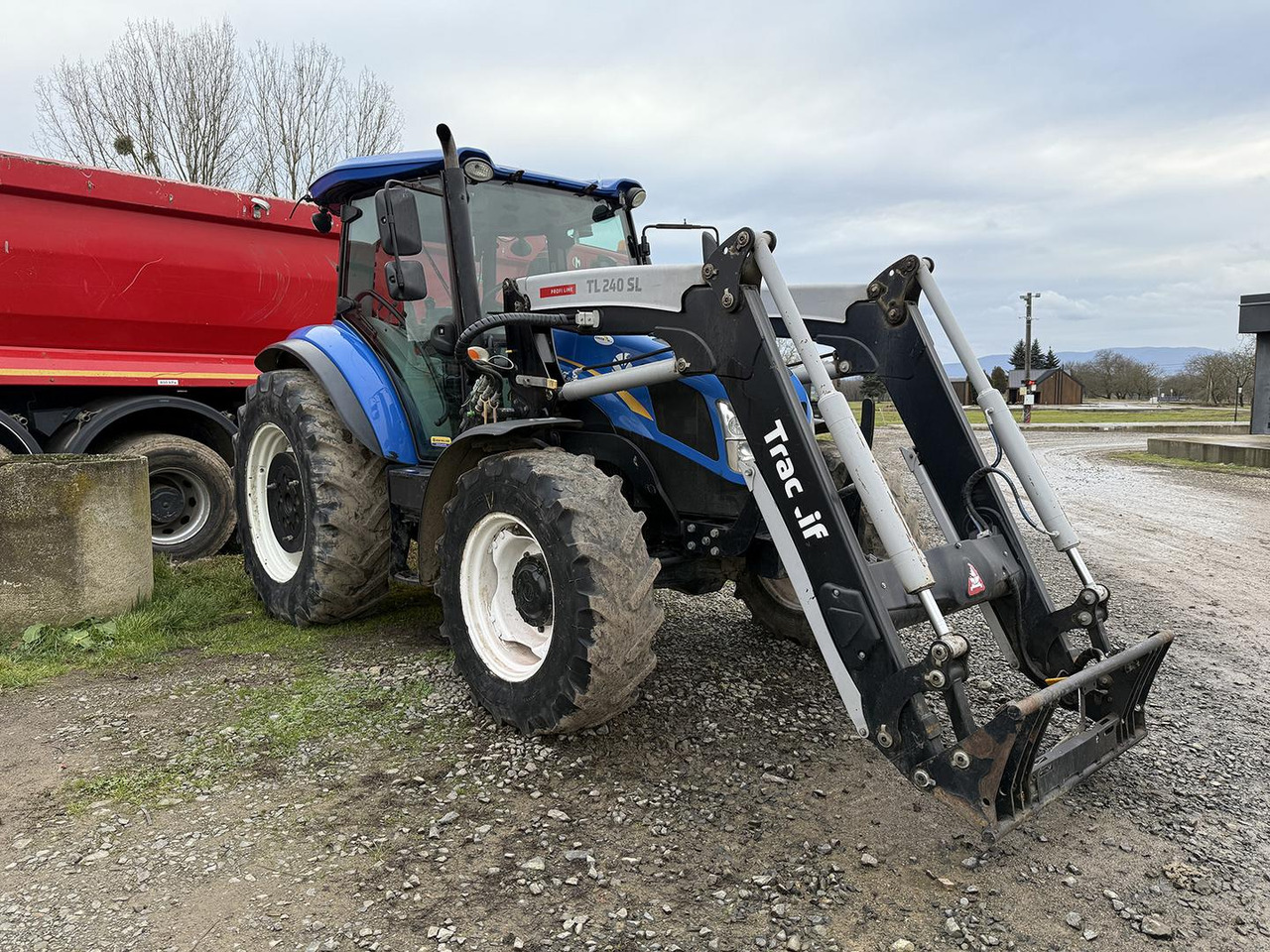 New Holand TD, 5.95, + Trac Lift TL 240 SL - Трактор: слика 1 New Holand TD, 5.95, + Trac Lift TL 240 SL - Трактор: слика 1