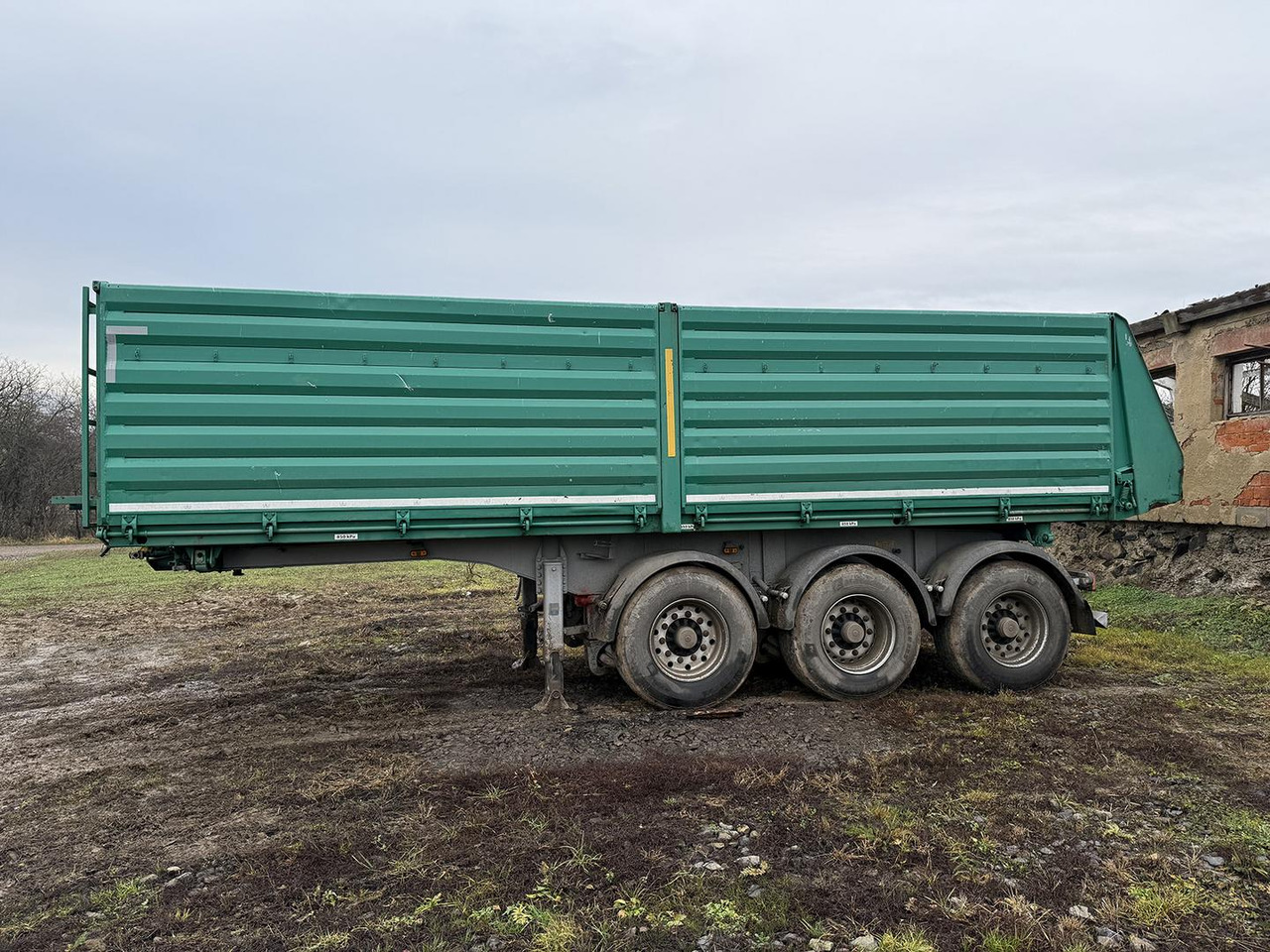 Schwarzmuller náves, náves, 3 stranný - Кипер полуприколка: слика 1 Schwarzmuller náves, náves, 3 stranný - Кипер полуприколка: слика 1