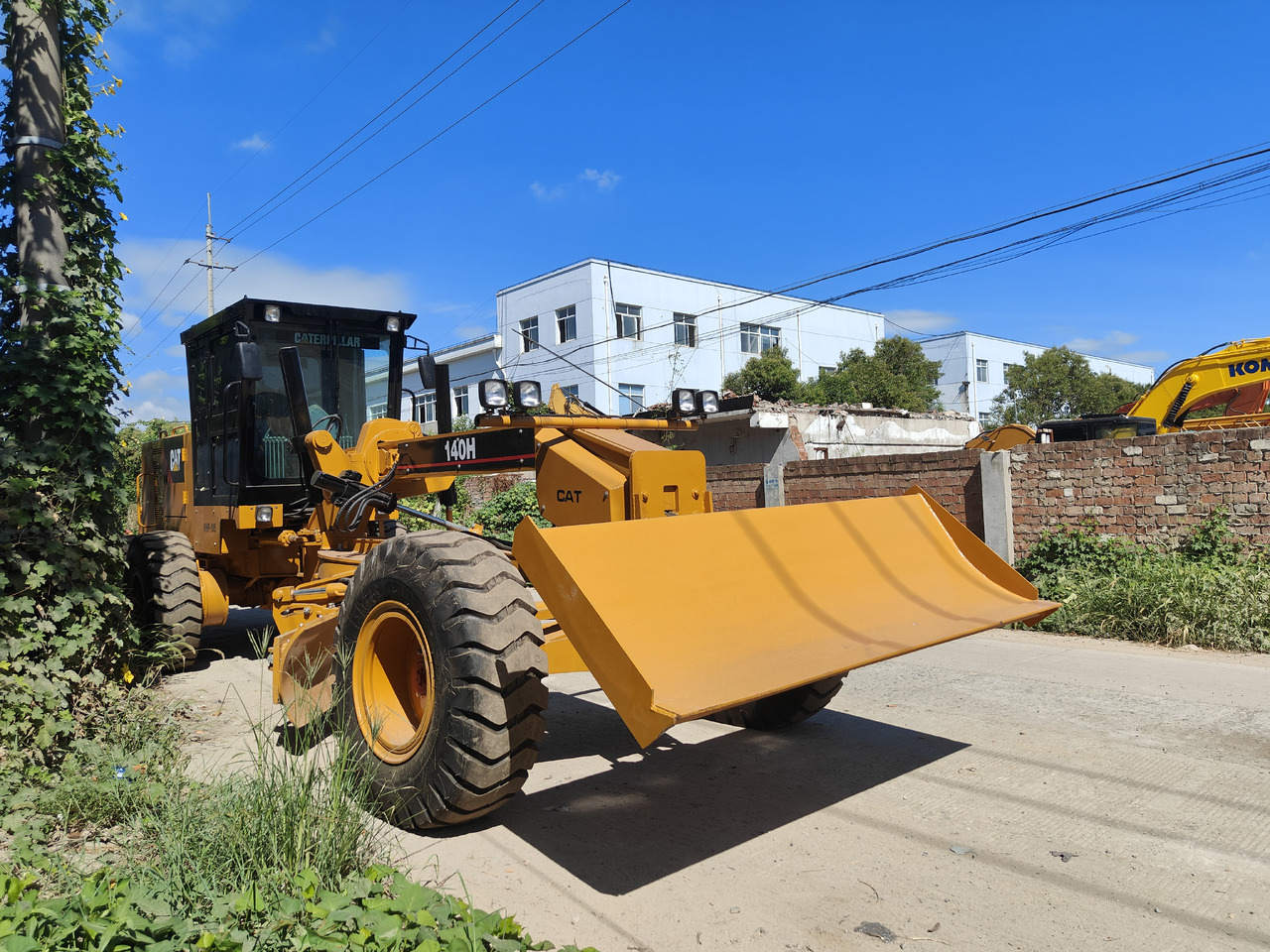CATERPILLAR 140h with blade used cat motor grader 140k 140h 140g - Порамнувач: слика 3 CATERPILLAR 140h with blade used cat motor grader 140k 140h 140g - Порамнувач: слика 3