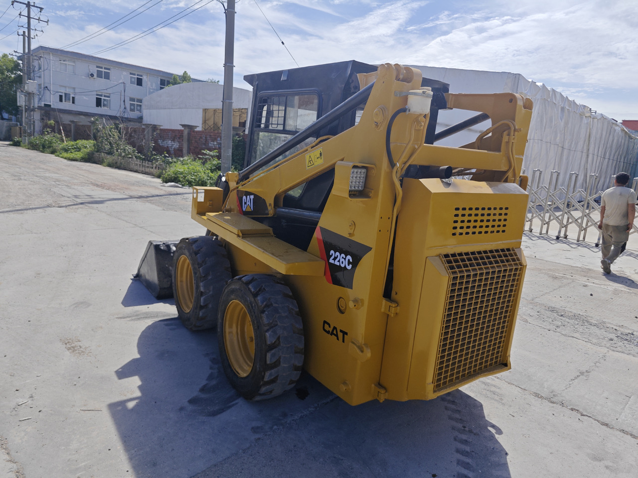 CATERPILLAR 226C - Компактен натоварувач: слика 4 CATERPILLAR 226C - Компактен натоварувач: слика 4