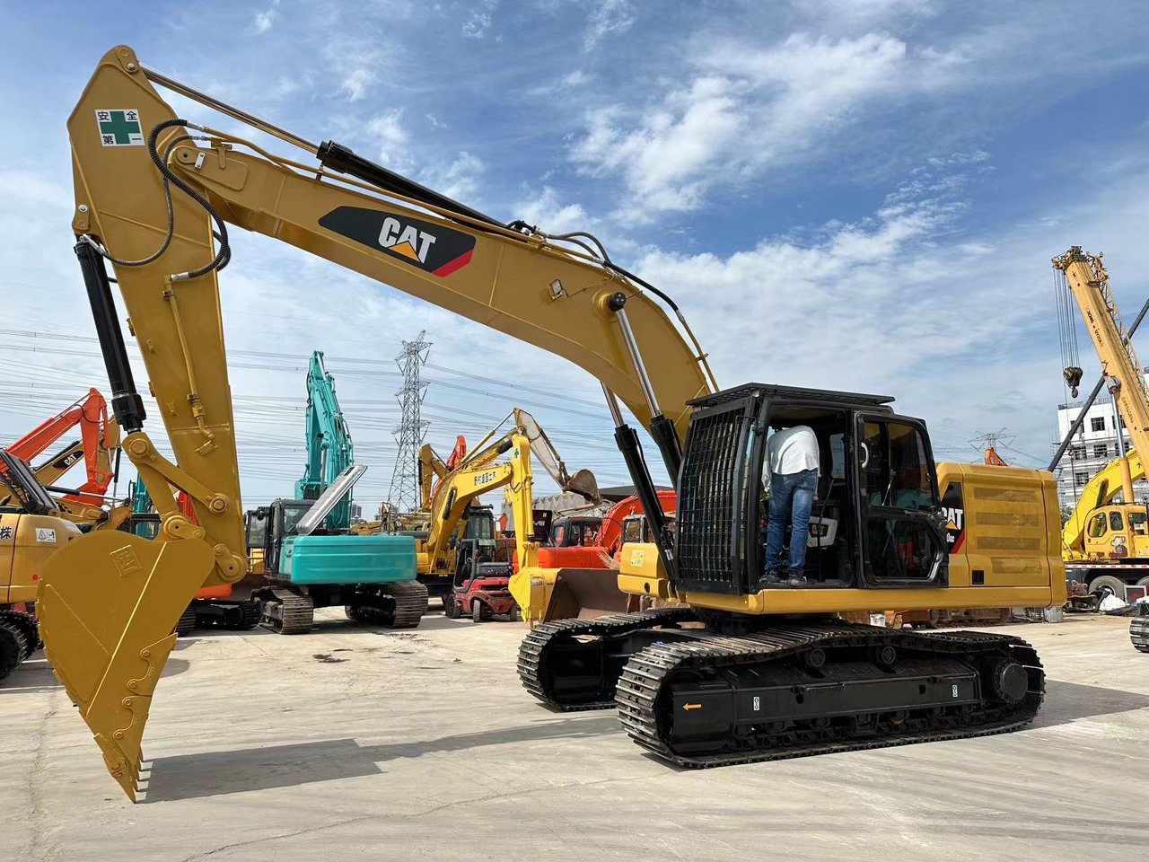 CATERPILLAR 330GC Used cat 330GC excavator - Багер гасеничар: слика 1 CATERPILLAR 330GC Used cat 330GC excavator - Багер гасеничар: слика 1