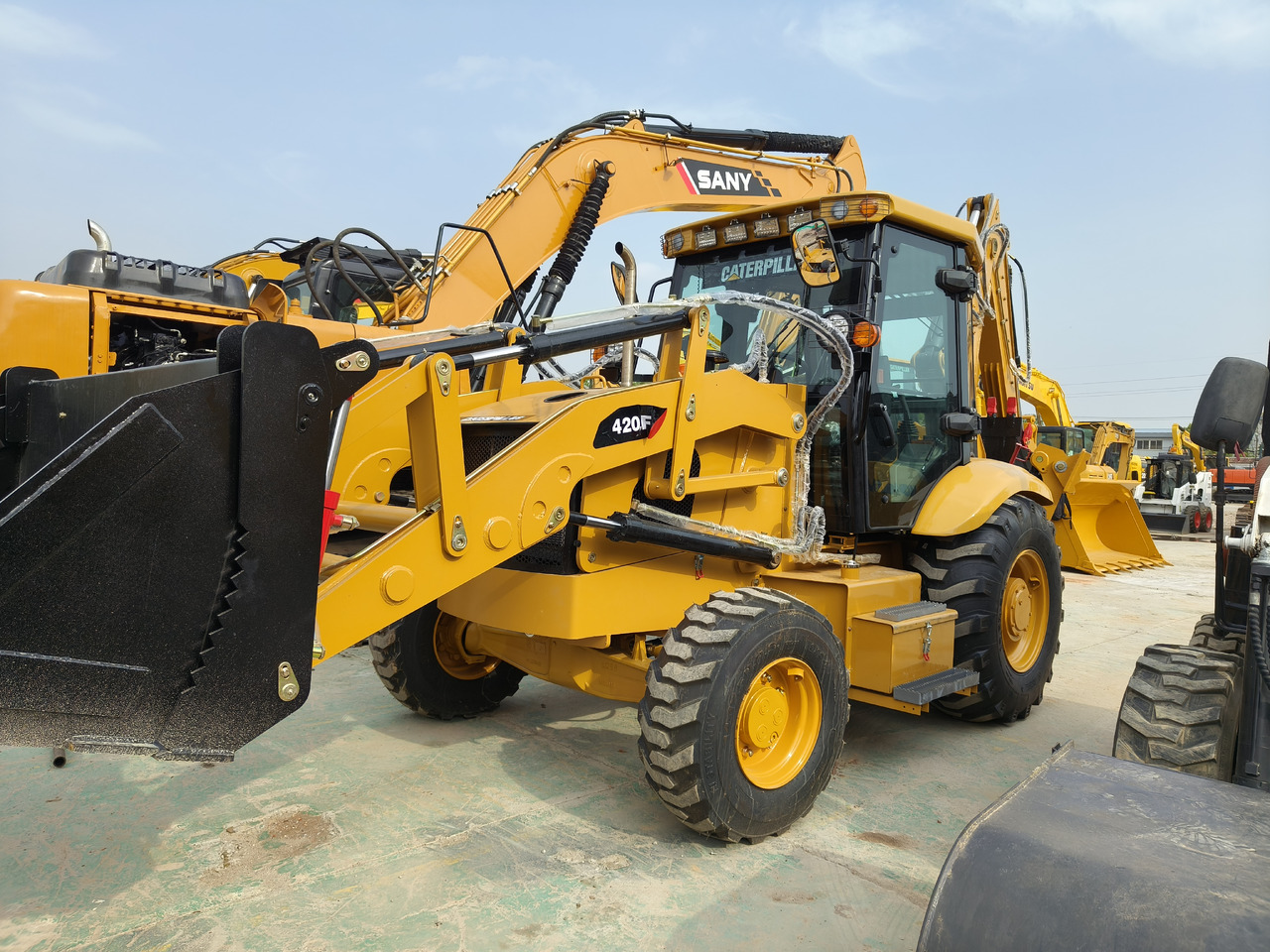 CATERPILLAR 420F Backhoe Loader - Ровокопач: слика 4 CATERPILLAR 420F Backhoe Loader - Ровокопач: слика 4