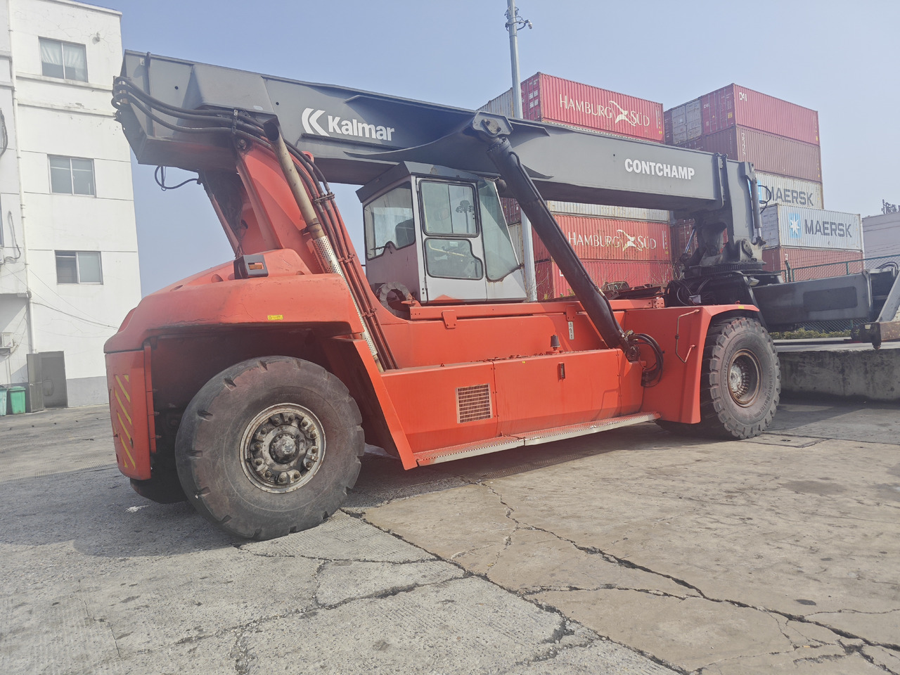 Kalmar DRF450 Reach stacker - Градежна машина: слика 2 Kalmar DRF450 Reach stacker - Градежна машина: слика 2