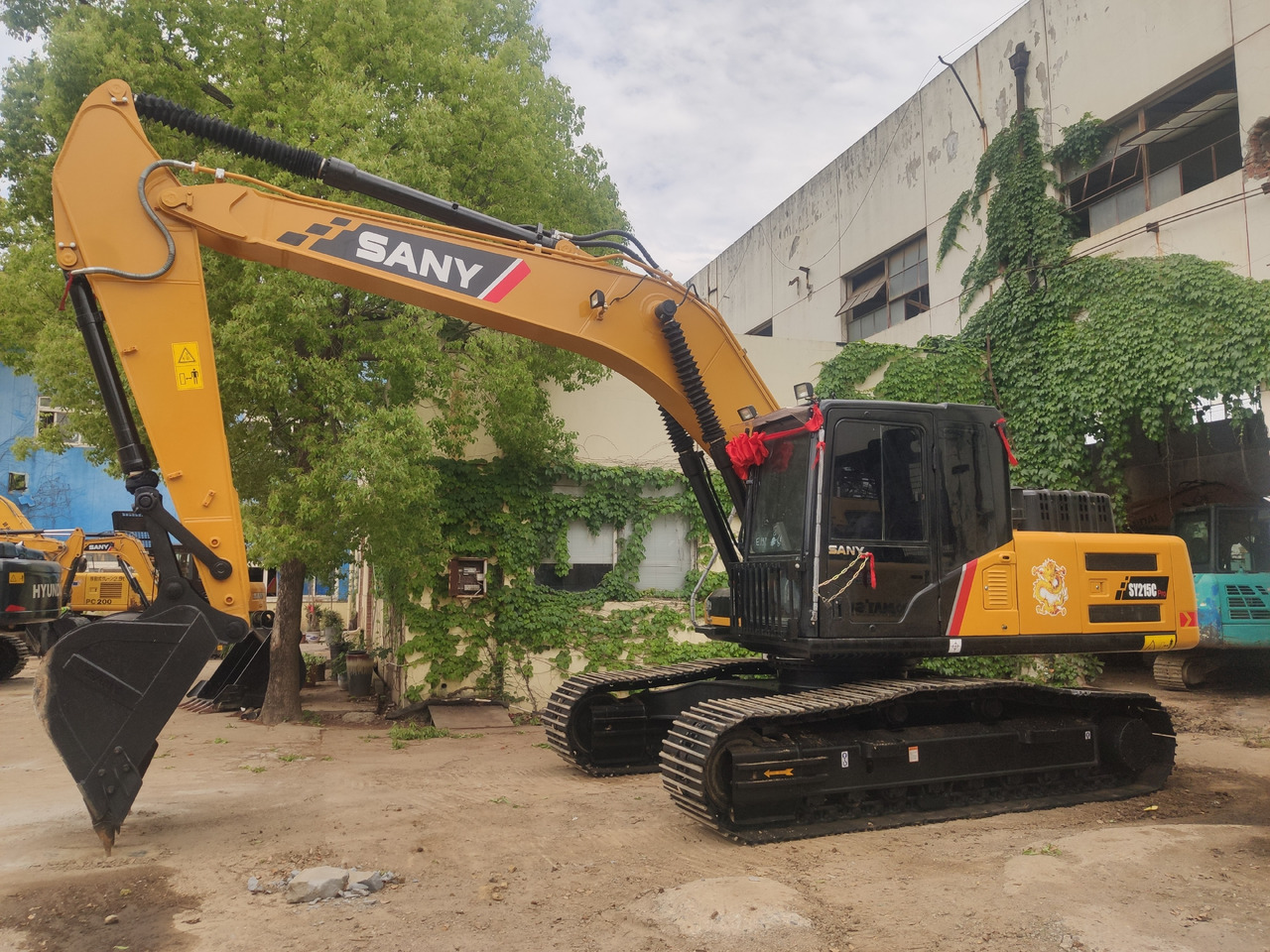 SANY 215 Used sany 215c 215pro excavator - Багер гасеничар: слика 1 SANY 215 Used sany 215c 215pro excavator - Багер гасеничар: слика 1
