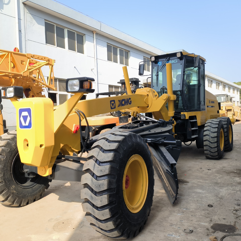 XCMG GR180 MOTOR GRADER - Порамнувач: слика 3 XCMG GR180 MOTOR GRADER - Порамнувач: слика 3