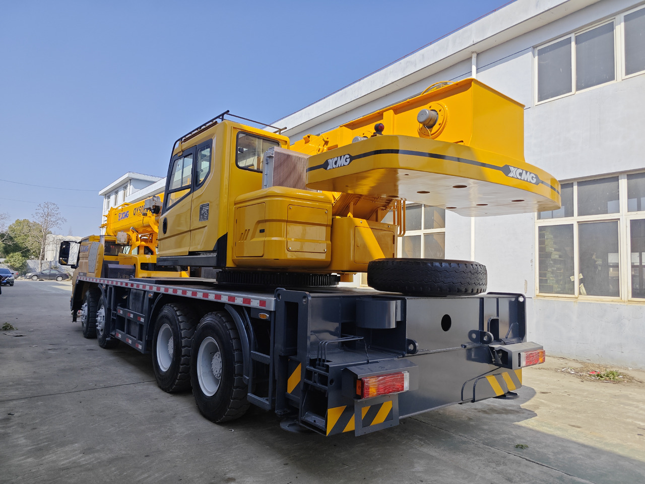 XCMG QY50KC Truck Crane QY50K XCT50 - Мобилен кран: слика 4 XCMG QY50KC Truck Crane QY50K XCT50 - Мобилен кран: слика 4
