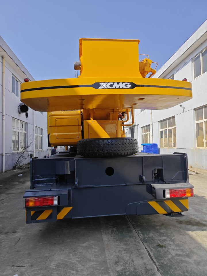 XCMG QY50KC Used Truck Crane - Мобилен кран: слика 5 XCMG QY50KC Used Truck Crane - Мобилен кран: слика 5