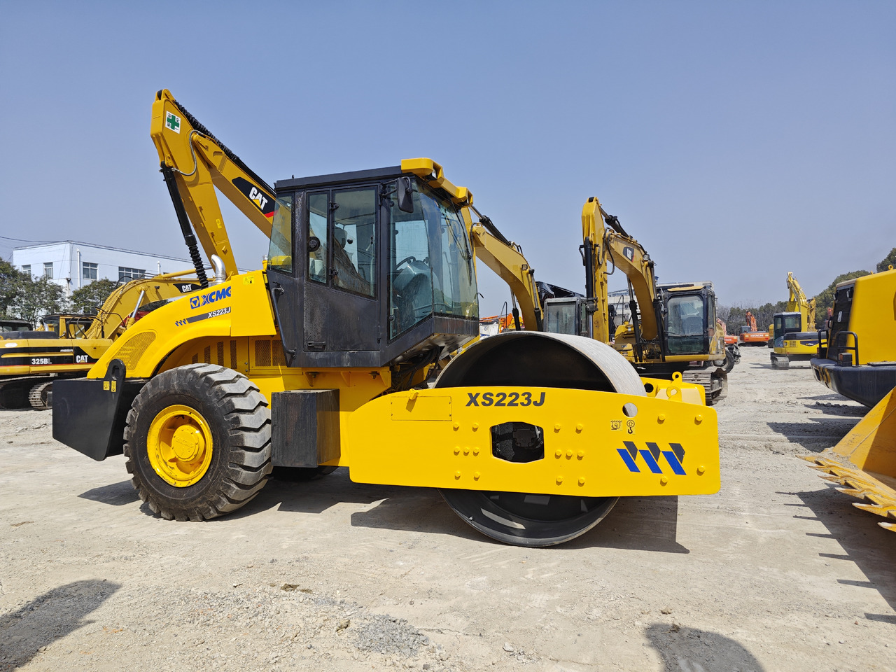 XCMG XS223J Roller Road - Компактор: слика 1 XCMG XS223J Roller Road - Компактор: слика 1