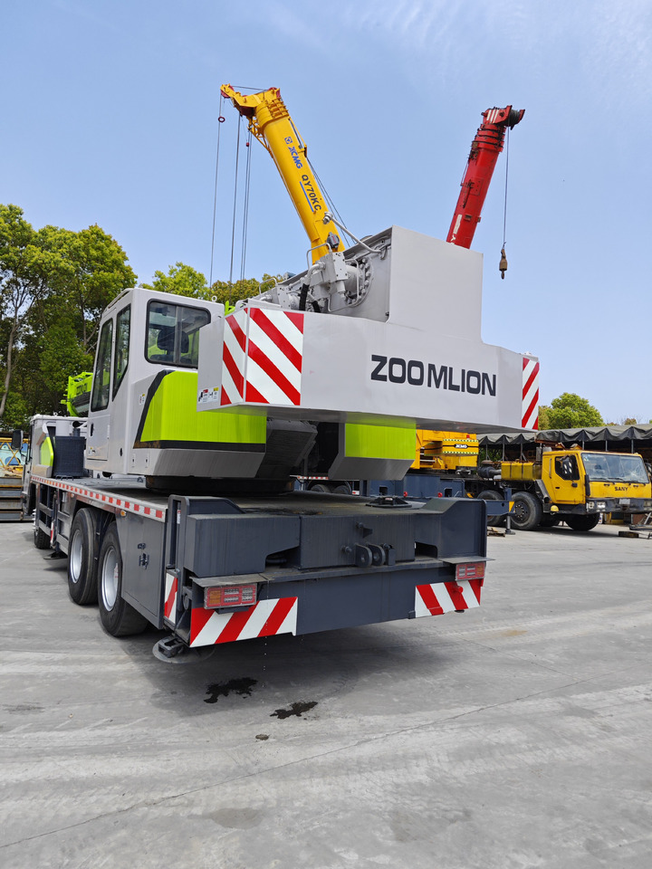 ZOOMLION ZTC251V - Мобилен кран: слика 4 ZOOMLION ZTC251V - Мобилен кран: слика 4