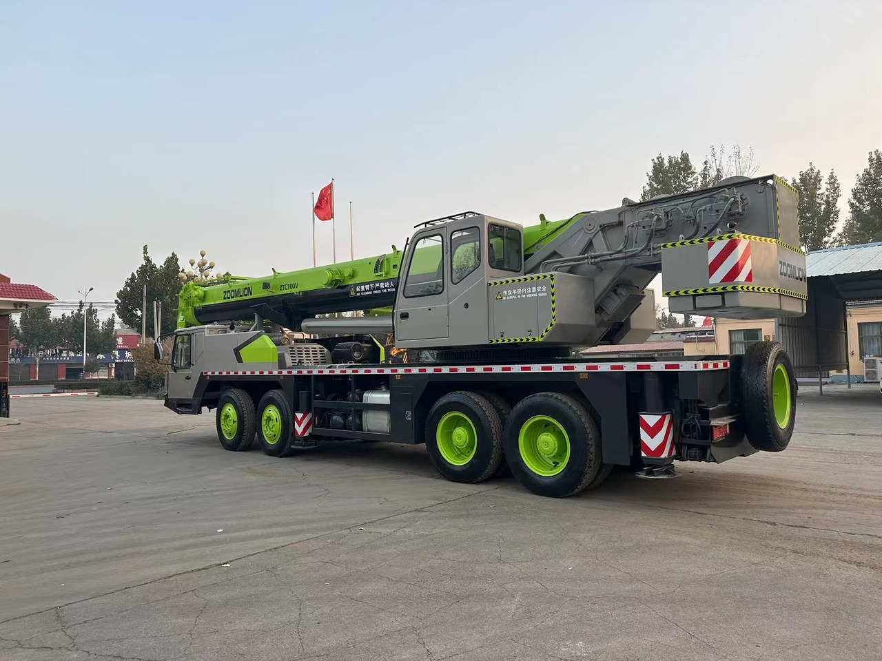 ZOOMLION ZTC700V - Мобилен кран: слика 4 ZOOMLION ZTC700V - Мобилен кран: слика 4