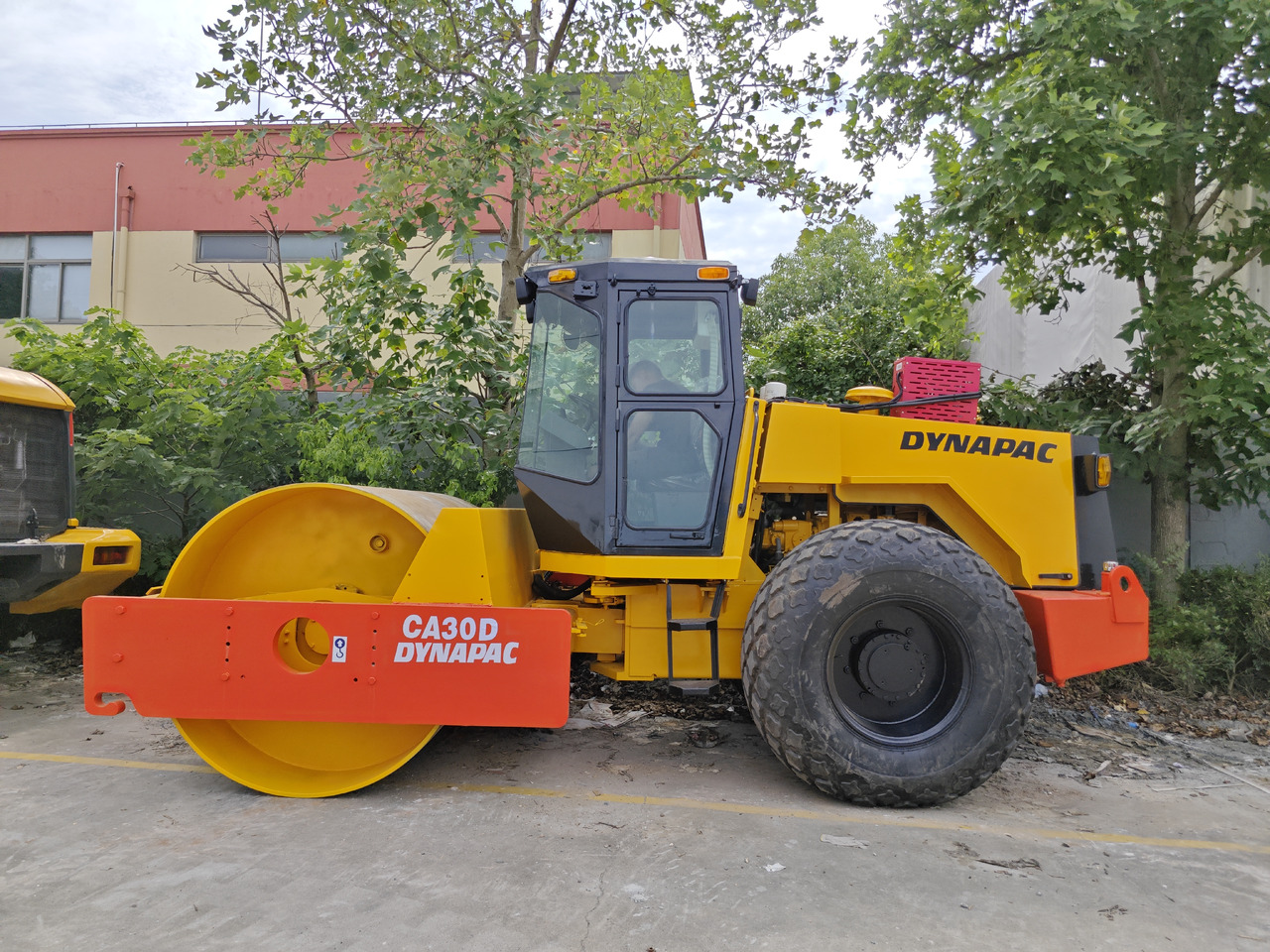 Dynapac CA30D - Компактор: слика 1 Dynapac CA30D - Компактор: слика 1