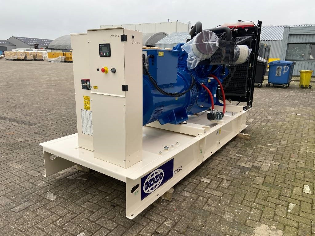 FG Wilson P715-3 - 715 kVA Open Genset - DPX-16023-O - Генераторска поставка: слика 2 FG Wilson P715-3 - 715 kVA Open Genset - DPX-16023-O - Генераторска поставка: слика 2