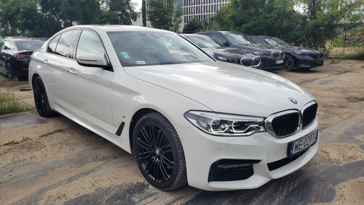 BMW 530e iPerformance M Sport SEDAN - Седан: слика 1 BMW 530e iPerformance M Sport SEDAN - Седан: слика 1