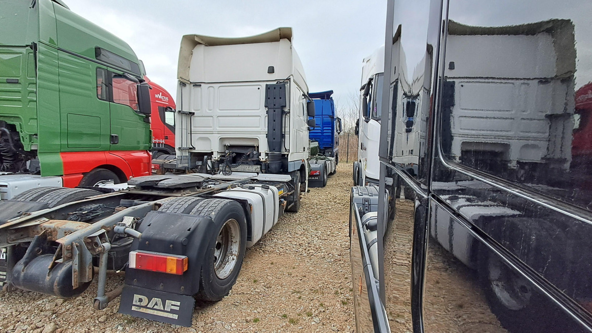 DAF FT XF105.460 CIĄGNIK SIODŁOWY - Камион влекач: слика 4 DAF FT XF105.460 CIĄGNIK SIODŁOWY - Камион влекач: слика 4