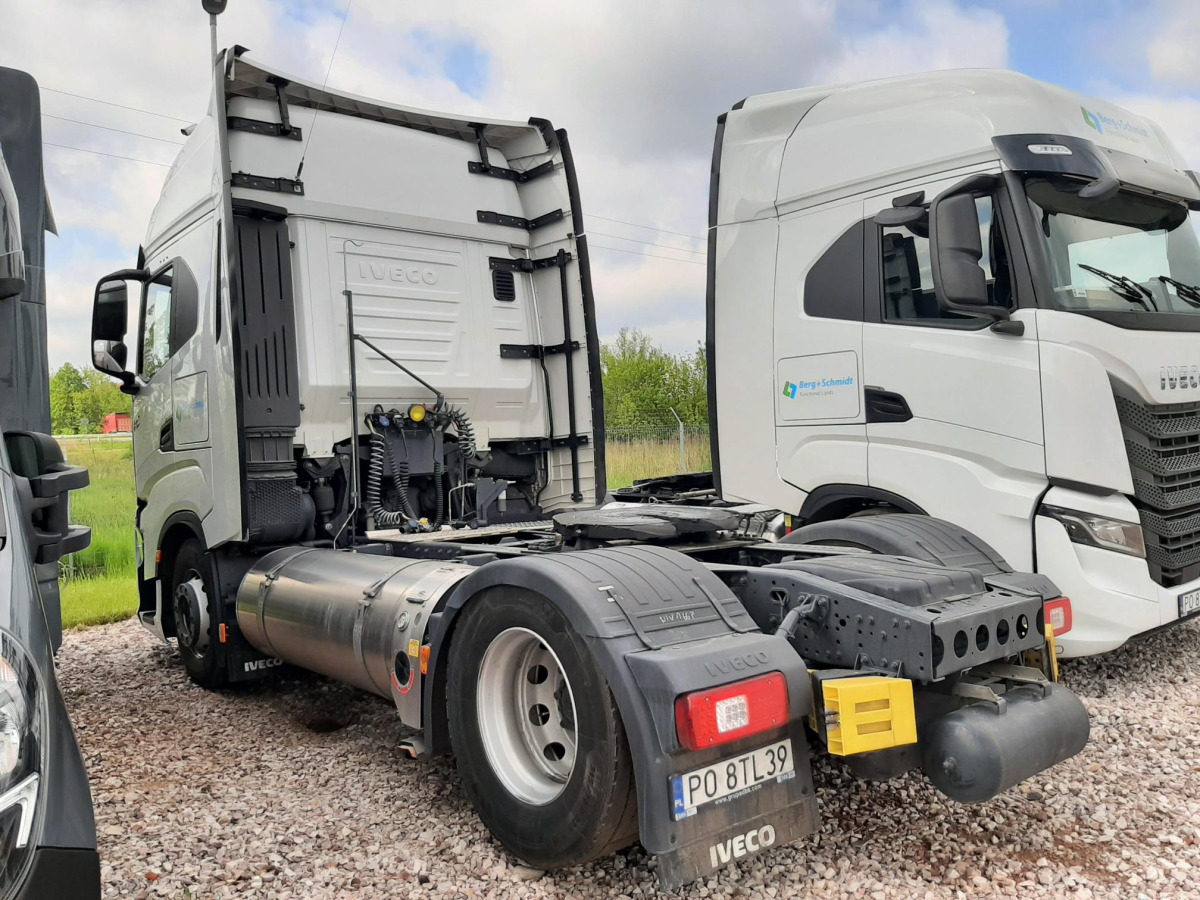 IVECO S-WAY 460 CIĄGNIK SIODŁOWY - Камион влекач: слика 4 IVECO S-WAY 460 CIĄGNIK SIODŁOWY - Камион влекач: слика 4