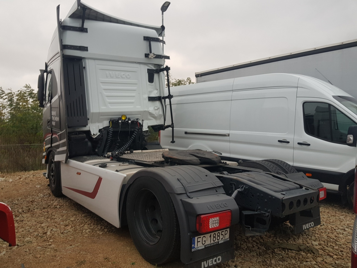 IVECO S-WAY CIĄGNIK SIODŁOWY - Камион влекач: слика 3 IVECO S-WAY CIĄGNIK SIODŁOWY - Камион влекач: слика 3