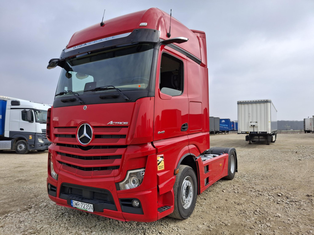 MERCEDES BENZ ACTROS 1848 LS CIĄGNIK SIODŁOWY - Камион влекач: слика 3 MERCEDES BENZ ACTROS 1848 LS CIĄGNIK SIODŁOWY - Камион влекач: слика 3