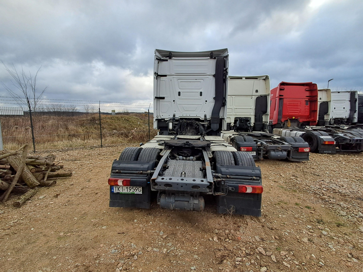 MERCEDES BENZ ACTROS CIĄGNIK SIODŁOWY - Камион влекач: слика 2 MERCEDES BENZ ACTROS CIĄGNIK SIODŁOWY - Камион влекач: слика 2