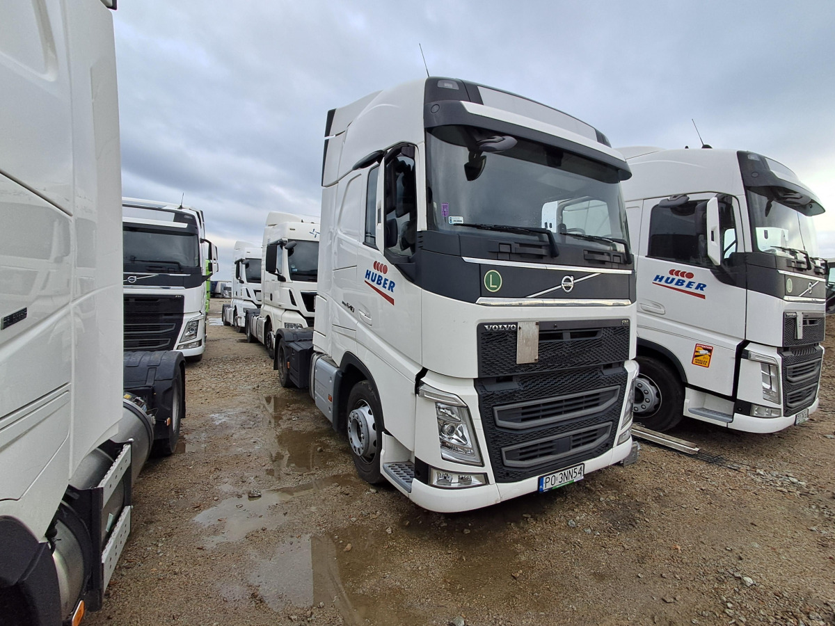 VOLVO FH 460 CIĄGNIK SIODŁOWY - Камион влекач: слика 1 VOLVO FH 460 CIĄGNIK SIODŁOWY - Камион влекач: слика 1
