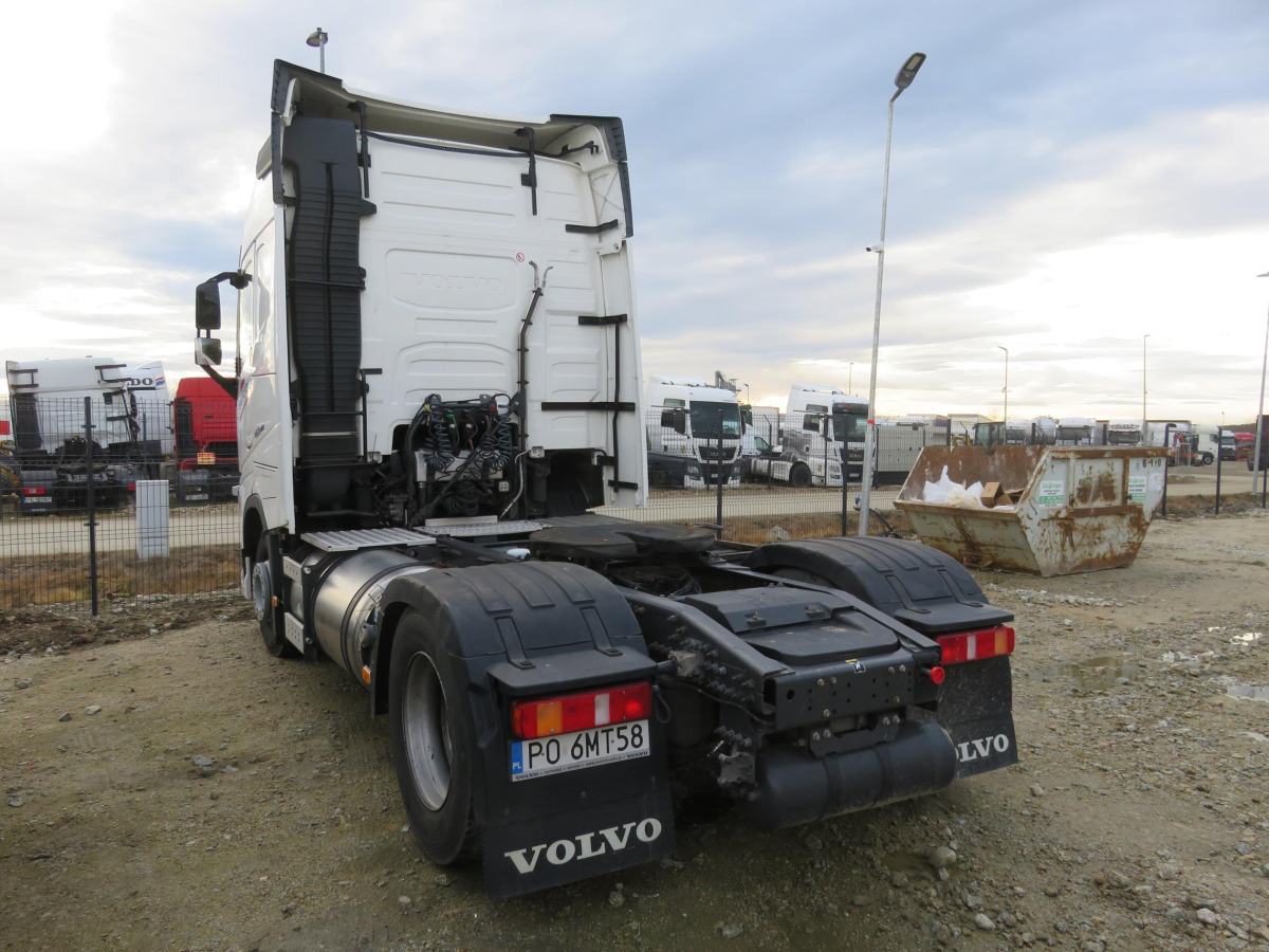 VOLVO FH 460 CIĄGNIK SIODŁOWY - Камион влекач: слика 3 VOLVO FH 460 CIĄGNIK SIODŁOWY - Камион влекач: слика 3