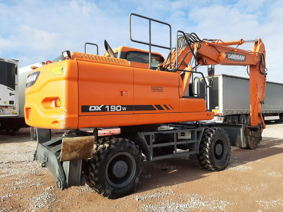 Koparka kołowa Doosan DX190W-3 2014 - 9261 mtg - silnik sprawny - Багер на тркала: слика 5 Koparka kołowa Doosan DX190W-3 2014 - 9261 mtg - silnik sprawny - Багер на тркала: слика 5