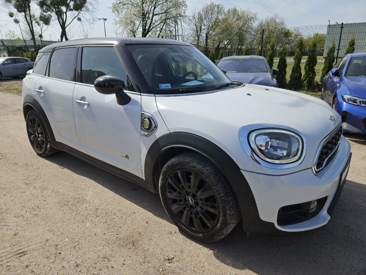 MINI COUNTRYMAN KOMBI - Автомобил: слика 1 MINI COUNTRYMAN KOMBI - Автомобил: слика 1