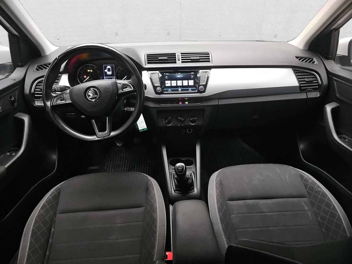 Автомобил SKODA FABIA KOMBI: слика 10