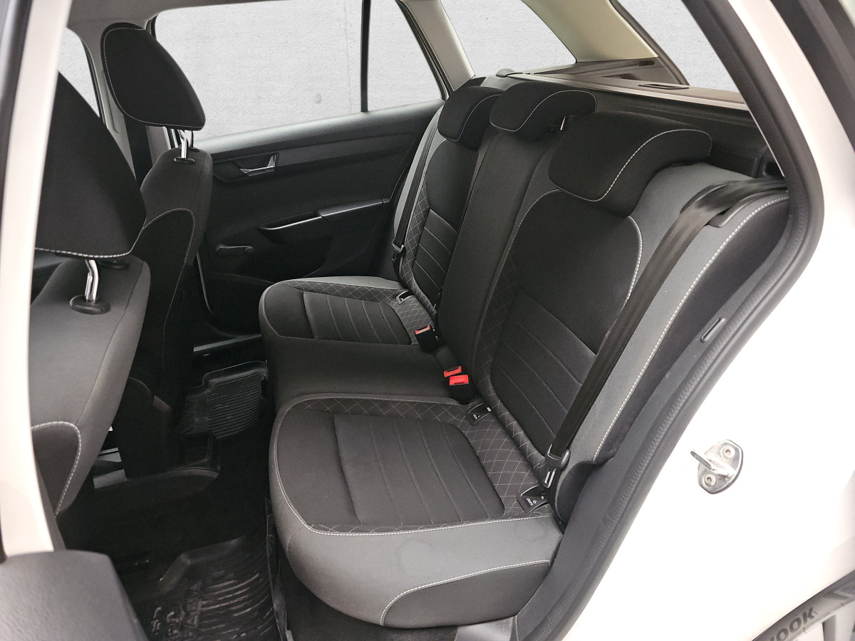 Автомобил SKODA FABIA KOMBI: слика 13