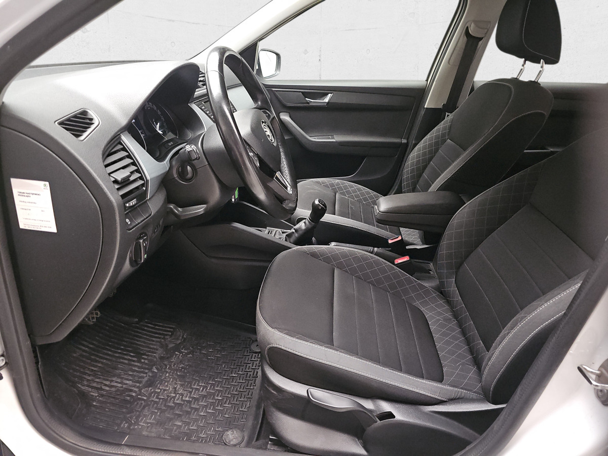 Автомобил SKODA FABIA KOMBI: слика 12