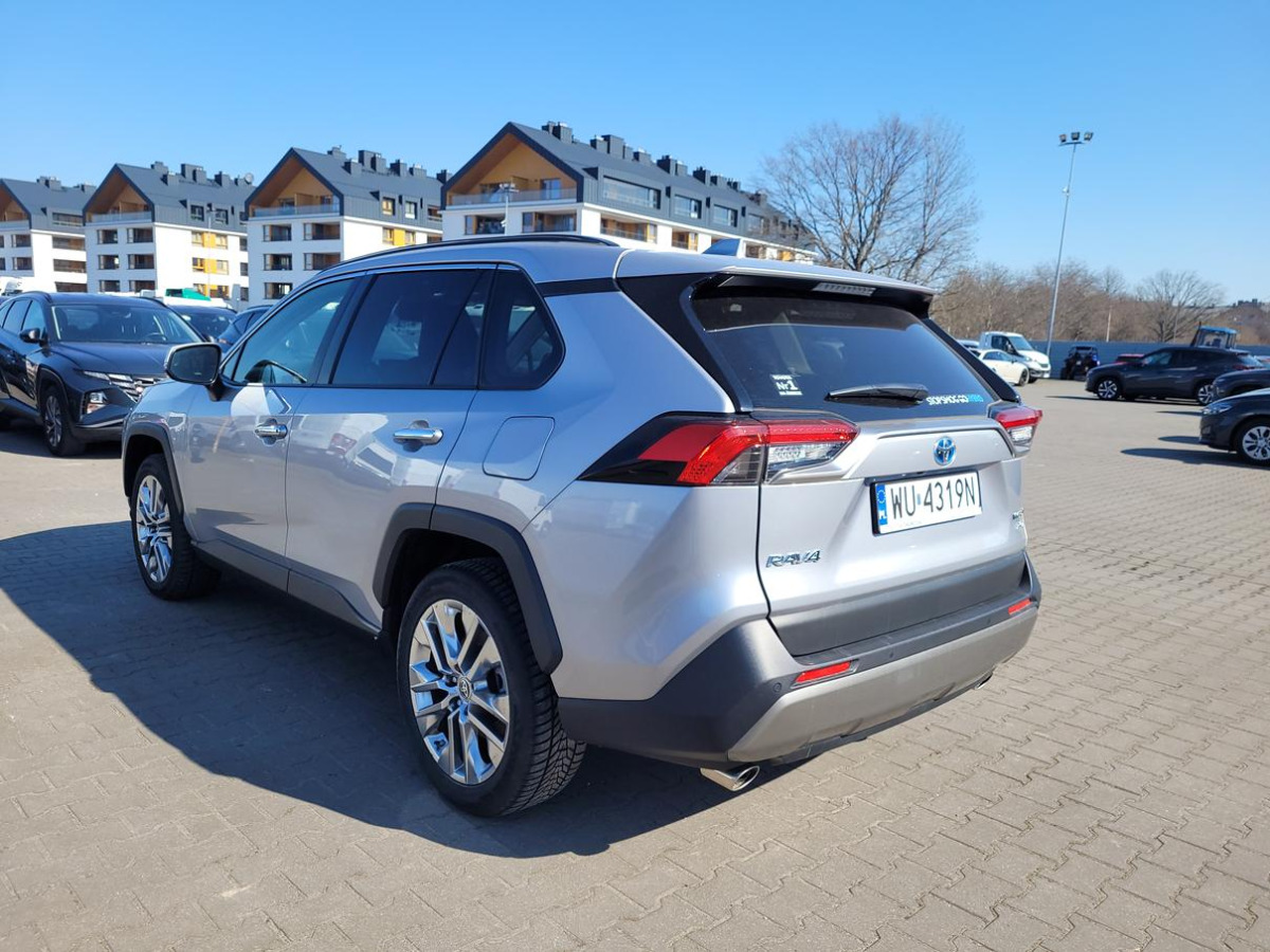 TOYOTA RAV4 SUV - SUV: слика 4 TOYOTA RAV4 SUV - SUV: слика 4