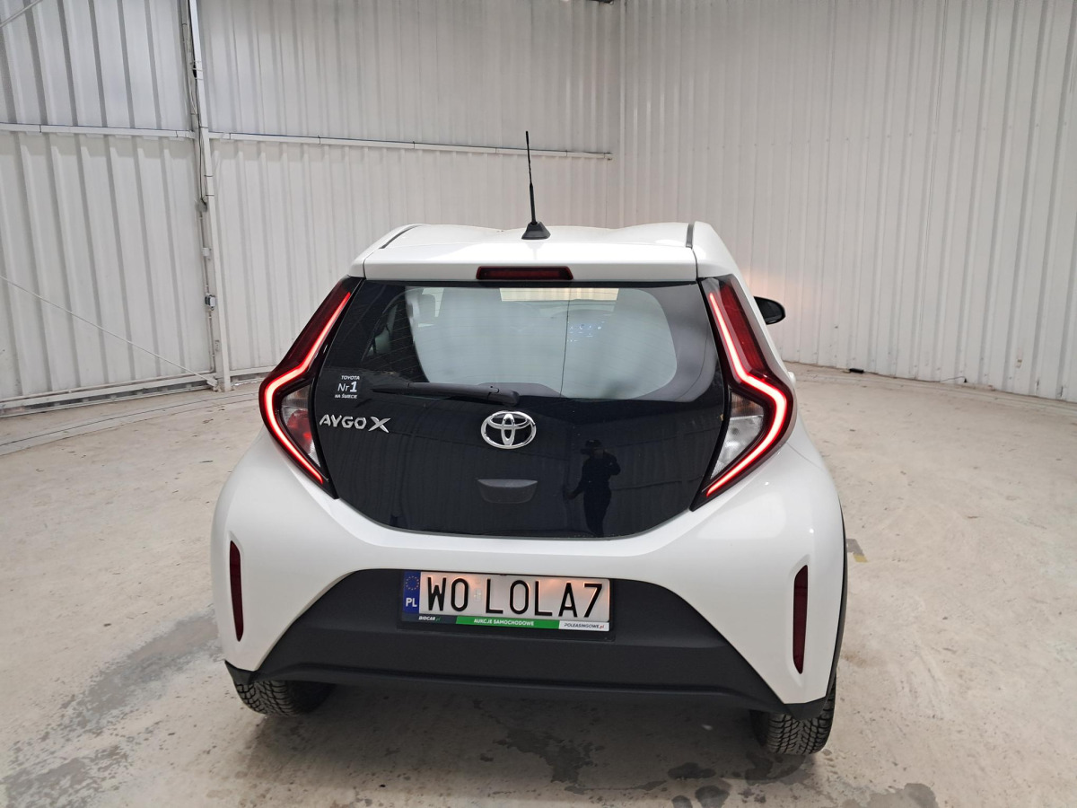 TOYOTA TOYOTA AYGO X HATCHBACK - Автомобил: слика 5 TOYOTA TOYOTA AYGO X HATCHBACK - Автомобил: слика 5