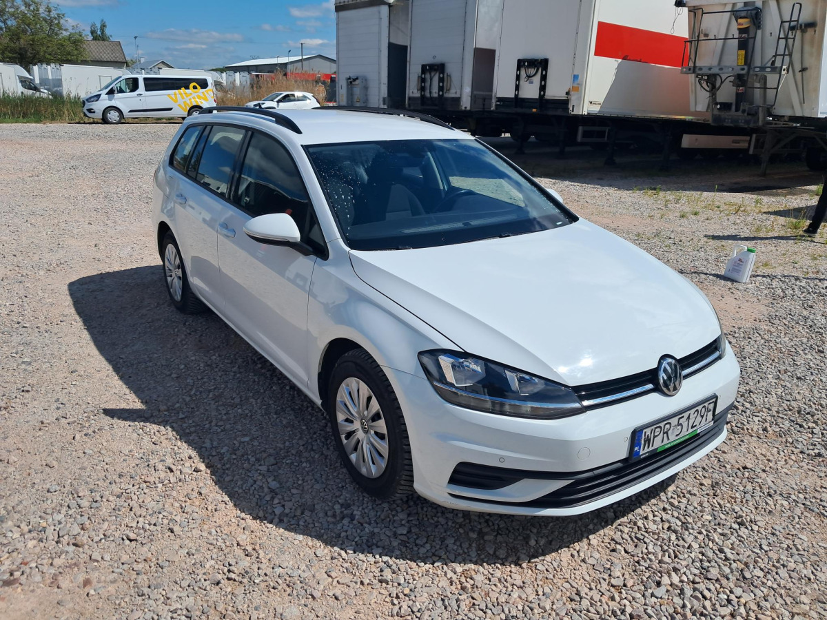 VOLKSWAGEN GOLF KOMBI - Автомобил: слика 1 VOLKSWAGEN GOLF KOMBI - Автомобил: слика 1