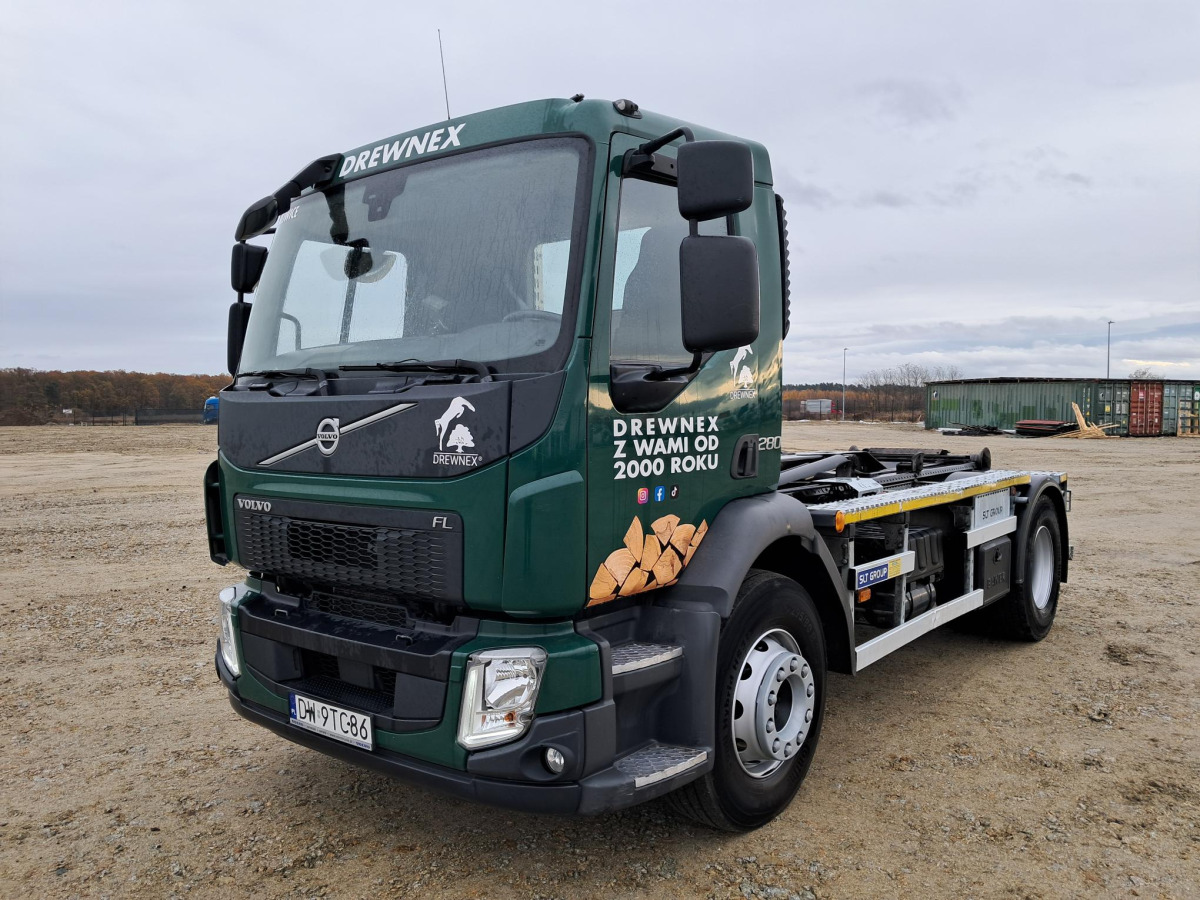 VOLVO FL - Камион со кука за подигање: слика 3 VOLVO FL - Камион со кука за подигање: слика 3