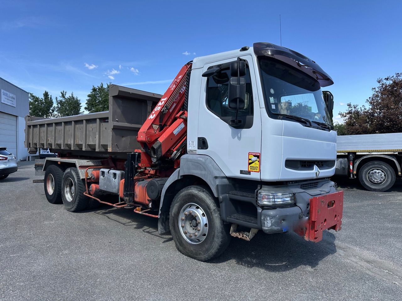 RENAULT KERAX 420DCI - Камион со кука за подигање, Камион со кран: слика 2 RENAULT KERAX 420DCI - Камион со кука за подигање, Камион со кран: слика 2