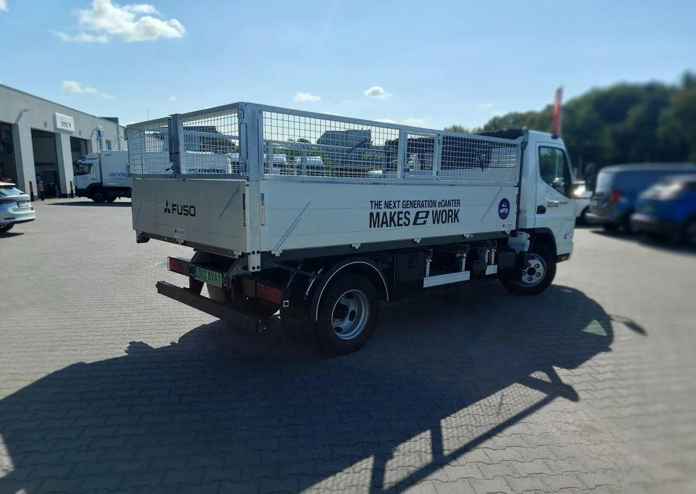 FUSO eCanter 4C15 Wywrotka Selektywna zbiórka - Камион за ѓубре: слика 3 FUSO eCanter 4C15 Wywrotka Selektywna zbiórka - Камион за ѓубре: слика 3