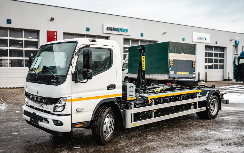 FUSO eCanter 9C18 Elektryczny Hakowiec - Камион за ѓубре: слика 2 FUSO eCanter 9C18 Elektryczny Hakowiec - Камион за ѓубре: слика 2