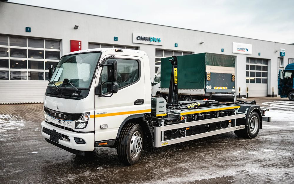 FUSO eCanter 9C18 Elektryczny Hakowiec - Камион за ѓубре: слика 3 FUSO eCanter 9C18 Elektryczny Hakowiec - Камион за ѓубре: слика 3