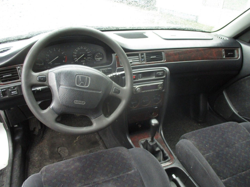 Автомобил Honda Civic 1.6i LS AERODECK , Airco, Export: слика 12
