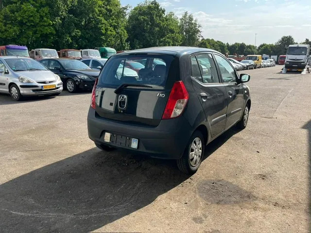 Hyundai i10 ,1.1 , 5 doors , Belgium Regestration - Хечбек: слика 3 Hyundai i10 ,1.1 , 5 doors , Belgium Regestration - Хечбек: слика 3