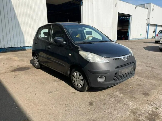 Hyundai i10 ,1.1 , 5 doors , Belgium Regestration - Хечбек: слика 4 Hyundai i10 ,1.1 , 5 doors , Belgium Regestration - Хечбек: слика 4