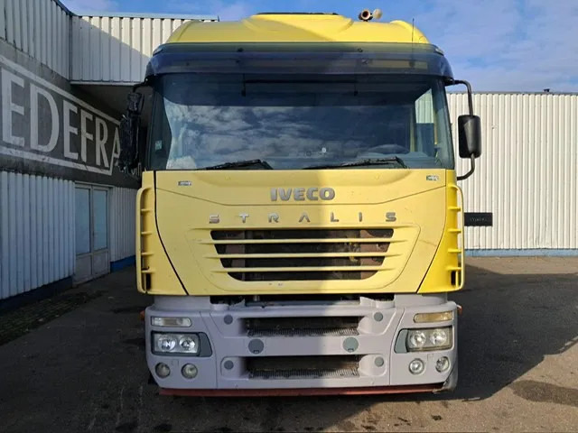 Камион со церада Iveco Stralis 430 , 6x2 , Manual Gearbox , Euro 3: слика 7 Камион со церада Iveco Stralis 430 , 6x2 , Manual Gearbox , Euro 3: слика 7