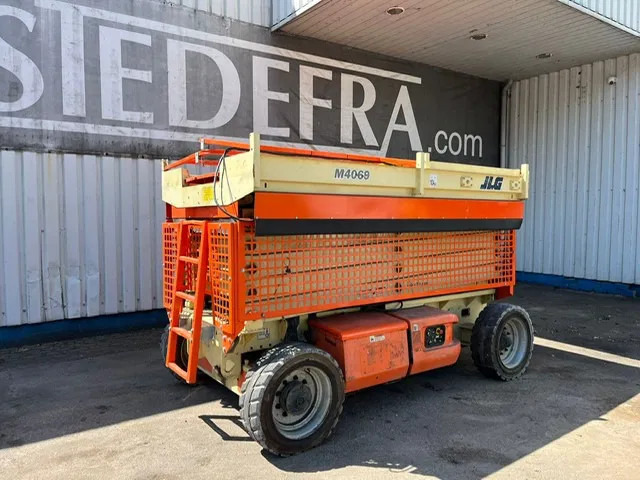 JLG M4069 , Electric Scissorlift , Missing Upper Contoller, Working NOT Tested !! - Кревач ножица: слика 4 JLG M4069 , Electric Scissorlift , Missing Upper Contoller, Working NOT Tested !! - Кревач ножица: слика 4
