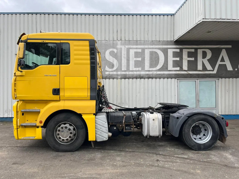 MAN TGA 18-390 , Manual Gearbox , Airco , PTO , Tipper hydraulics - Камион влекач: слика 2 MAN TGA 18-390 , Manual Gearbox , Airco , PTO , Tipper hydraulics - Камион влекач: слика 2