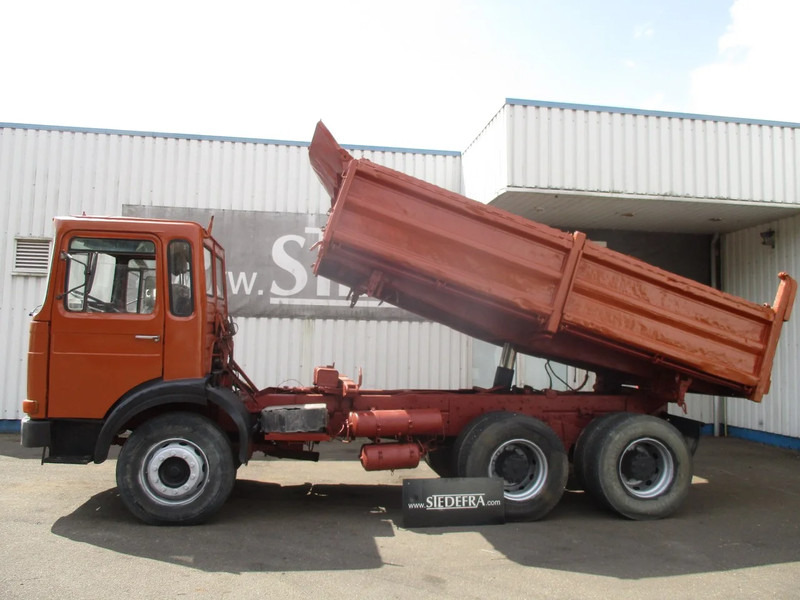 MAN 26.321 6x4 , 3 way tipper , ZF Manual , Spring suspension - Кипер: слика 2 MAN 26.321 6x4 , 3 way tipper , ZF Manual , Spring suspension - Кипер: слика 2
