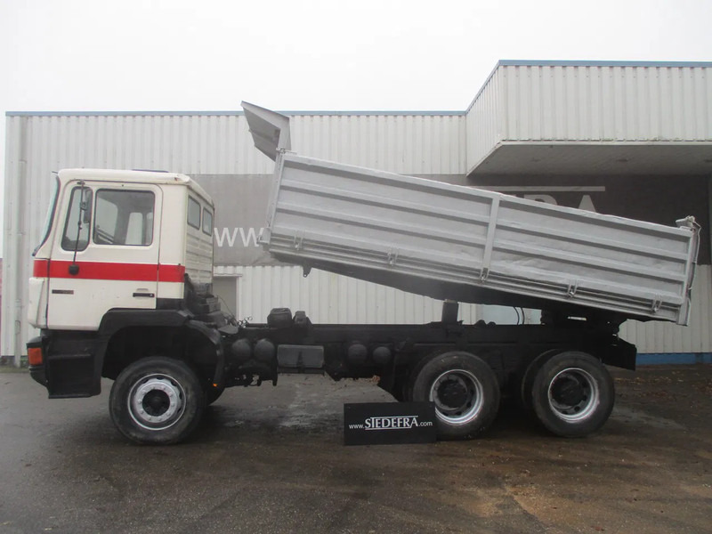MAN 26 322 ZF Manual , 6x4 , 3 way tipper , Spring suspension - Кипер: слика 2 MAN 26 322 ZF Manual , 6x4 , 3 way tipper , Spring suspension - Кипер: слика 2